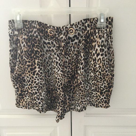 Thalia Sodi Pants - Thalia Sodi Leopard Shorts